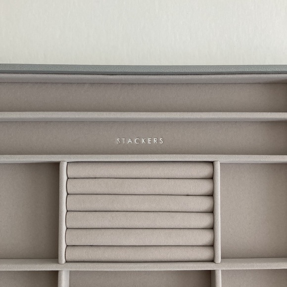 Stackers Supersize Pebble Grey Jewelry Tray Container Store - Picture 2 of 5